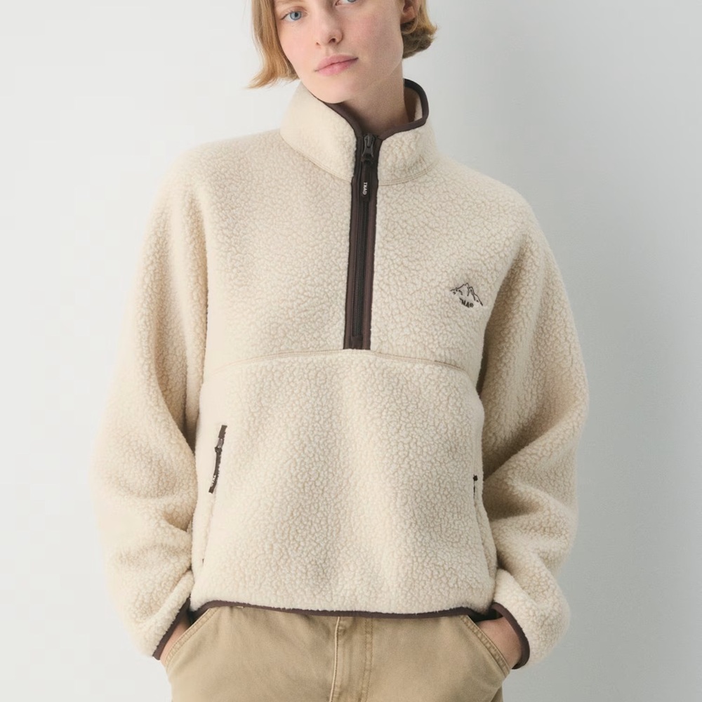 Aritzia Polartec Thermal Pro 1/2 Zip Hi-hip Sweater in Mullein (Cream)